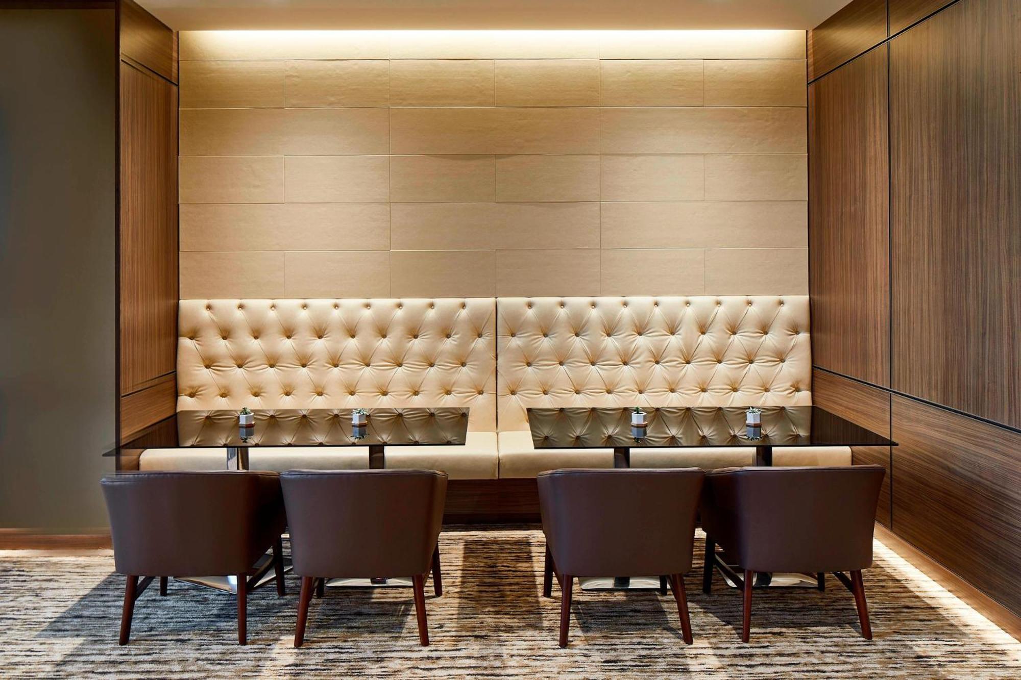 Ac Hotel By Marriott Cleveland Beachwood Exterior photo